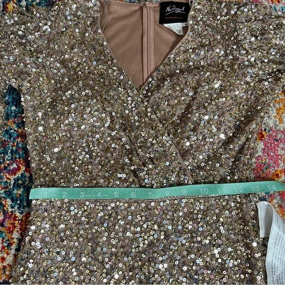 NWOT Mac Duggal Empire Sequined‎ Long Sleeve Evening Gown Gold Size 4 - Picture 12 of 16